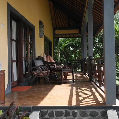Puri Mangga Sea View Resort And Spa Lovina  Exterior photo