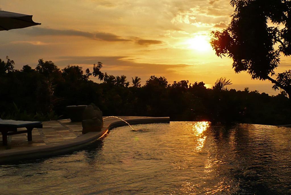 Puri Mangga Sea View Resort And Spa Lovina  Exterior photo
